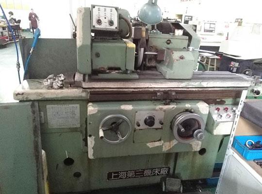 Universal cylindrical grinder 1 - Shanghai third machine tool plant MA1420A